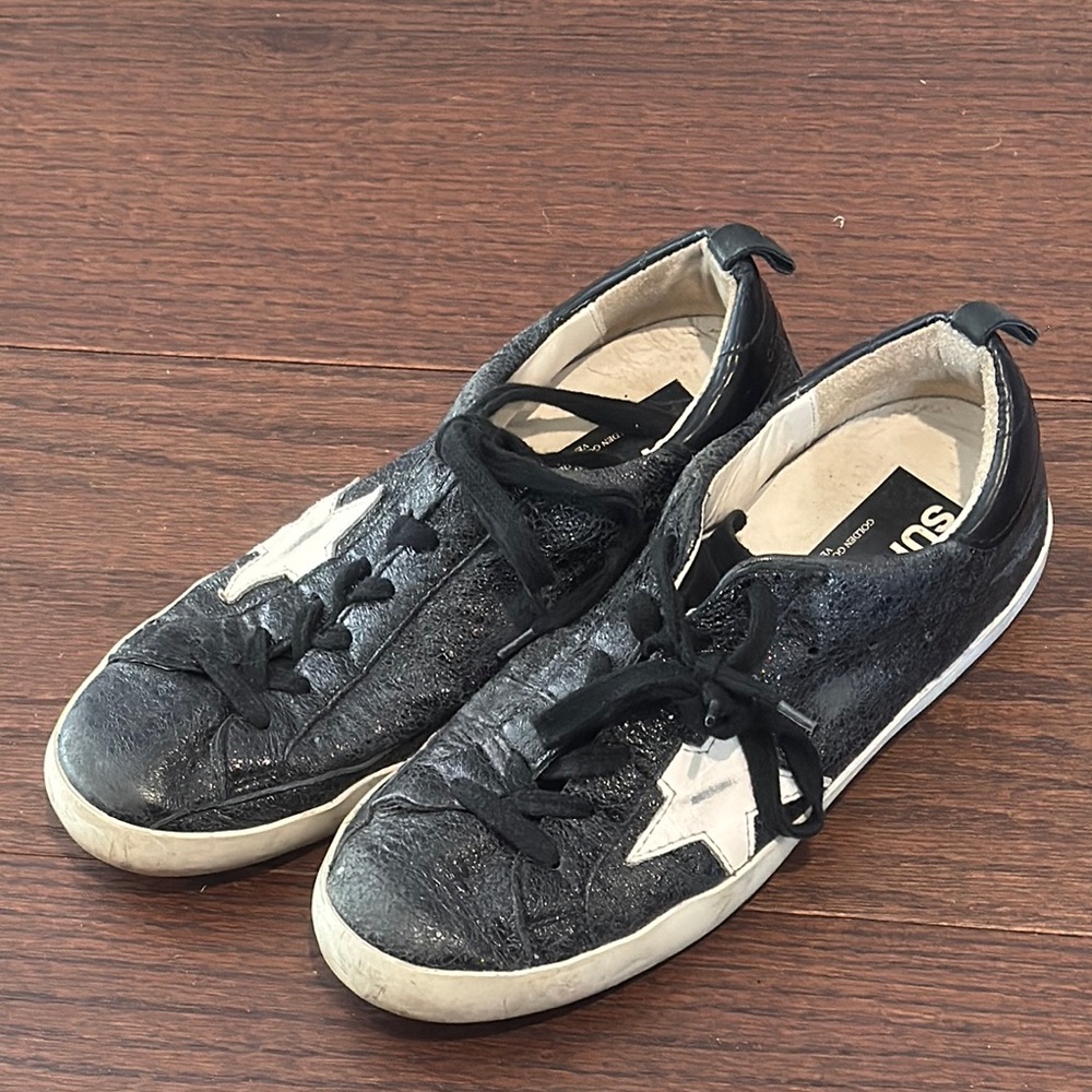 Golden Goose Womenโs Black Star Sneakers Size 37/7